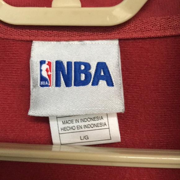 Cleveland Cavaliers zip up jacket - Picture 4 of 4